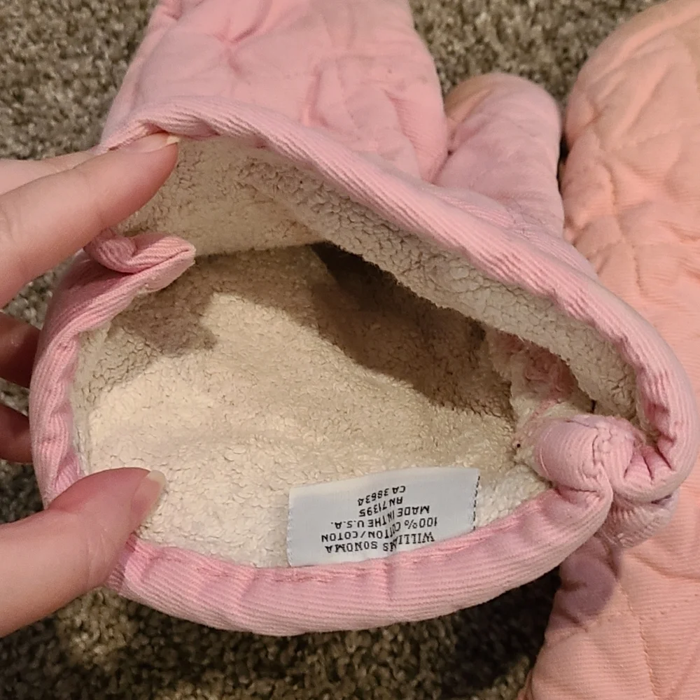 Williams Sonoma Pink Oven Mitts